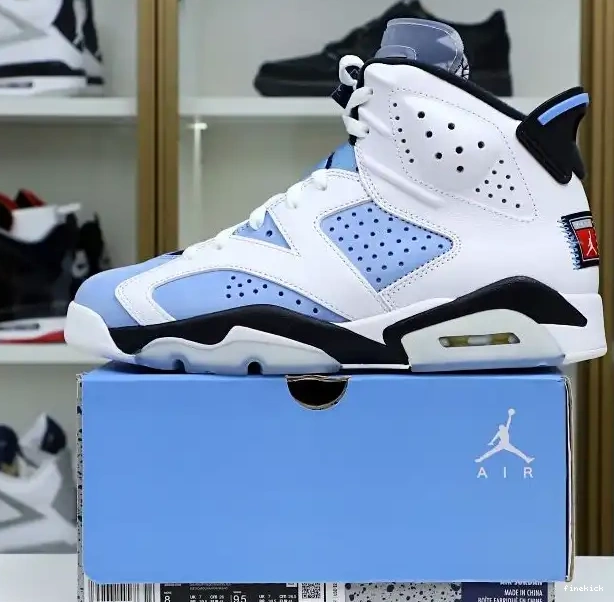 AIR 'UNC HOME' 6 RETRO JORDAN 0420